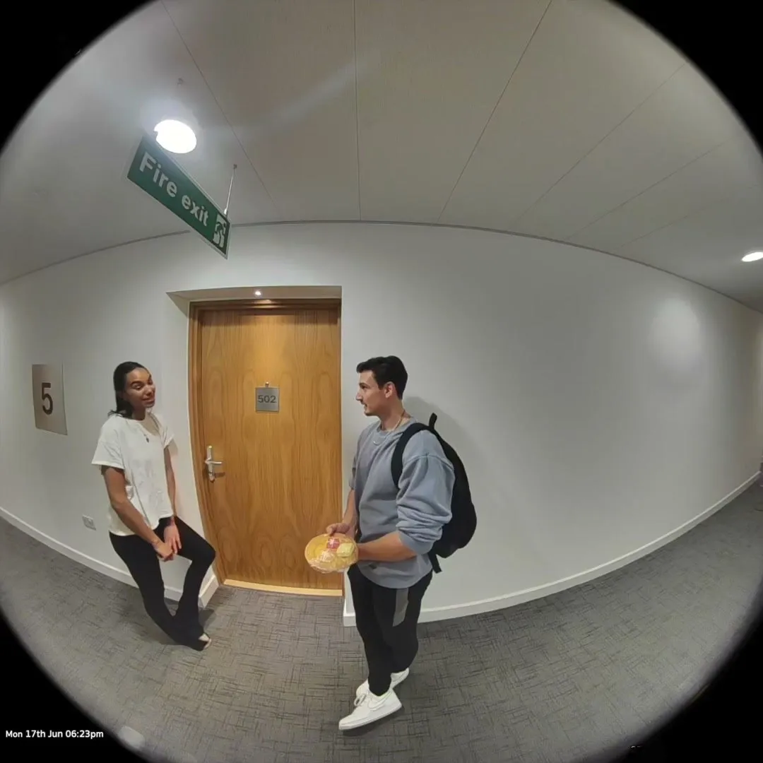 The Doorbell, still 3